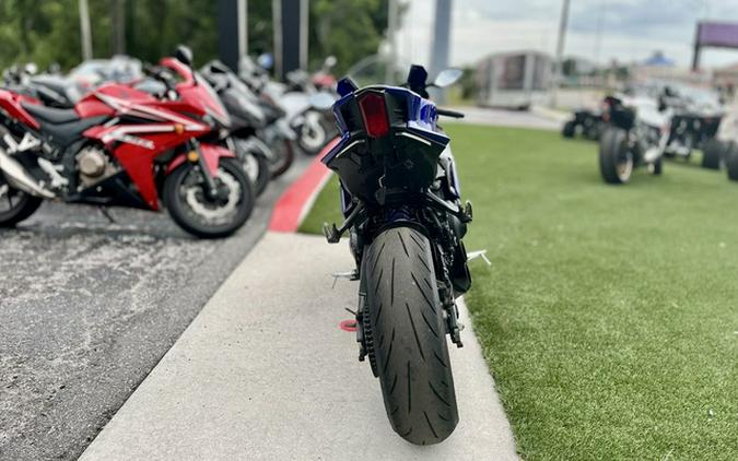 2025 Yamaha YZF R9