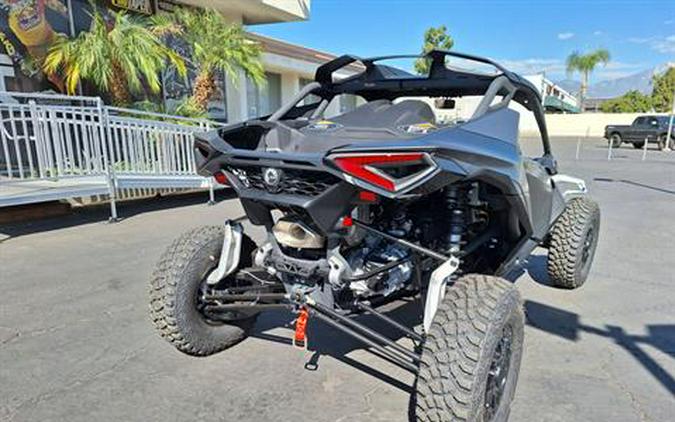 2024 Can-Am Maverick R X RS