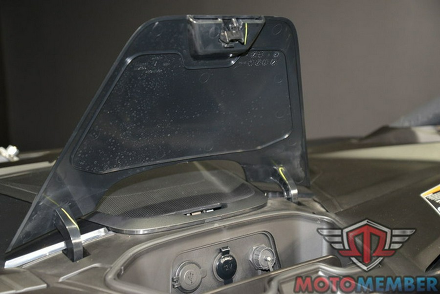 2025 Can-Am Maverick R X rs