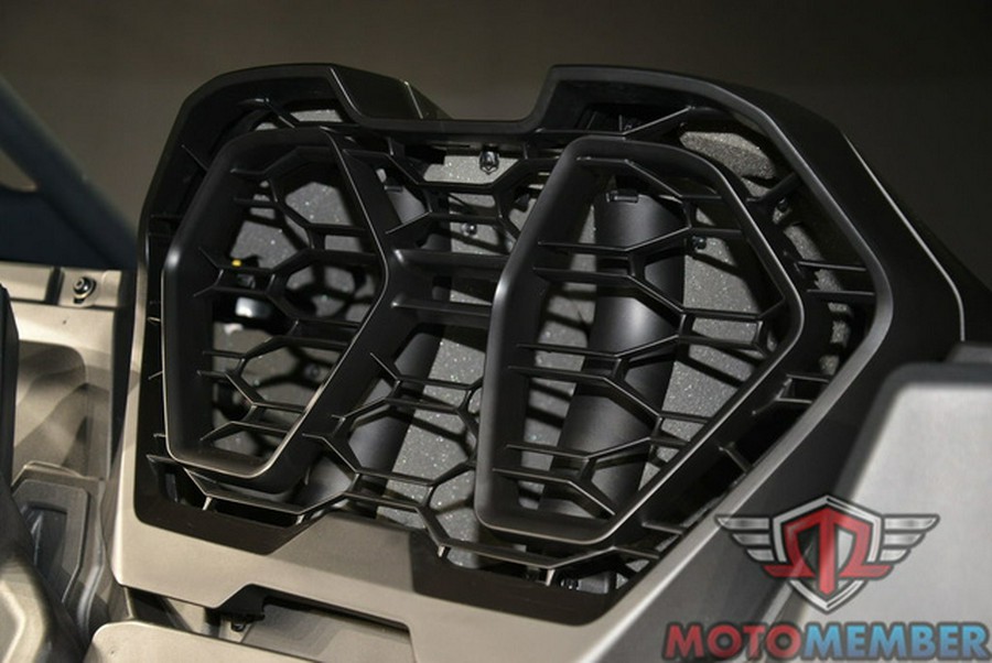 2025 Can-Am Maverick R X rs