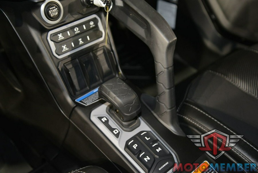 2025 Can-Am Maverick R X rs