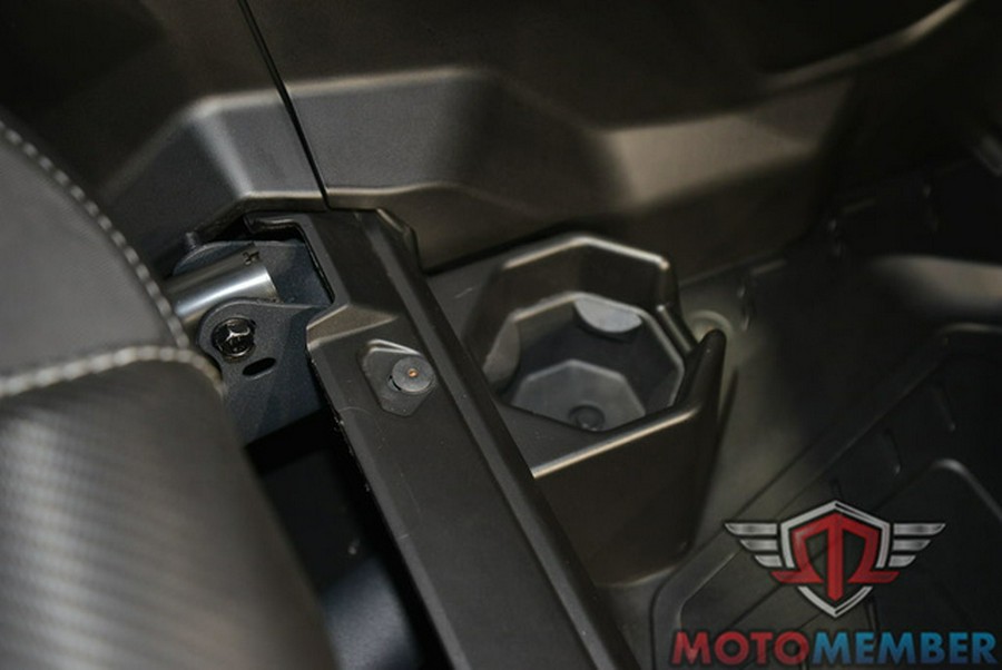 2025 Can-Am Maverick R X rs