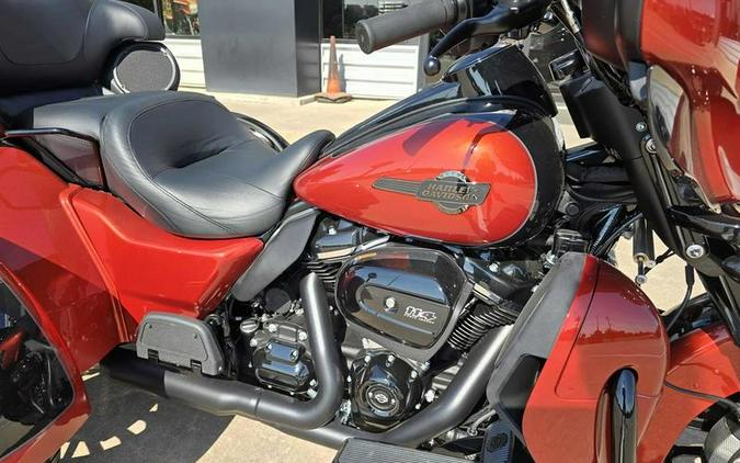 2025 Harley-Davidson® FLHTCUTG - Tri Glide® Ultra
