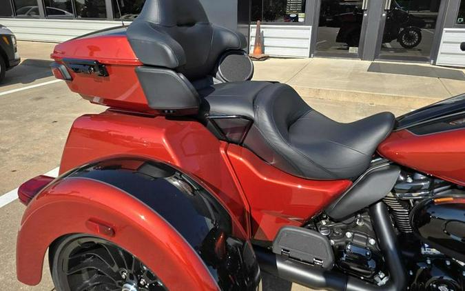 2025 Harley-Davidson® FLHTCUTG - Tri Glide® Ultra