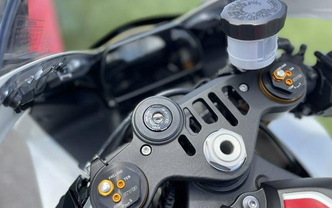 2022 Yamaha YZF R1 World GP 60th Anniversary Edition