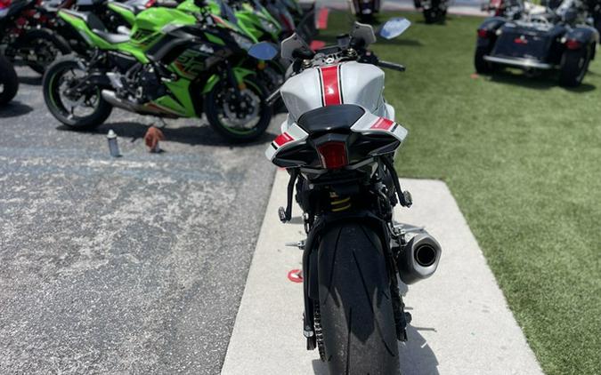 2022 Yamaha YZF R1 World GP 60th Anniversary Edition
