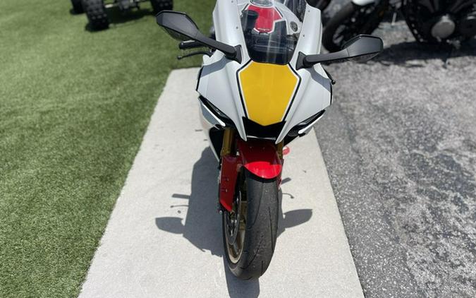 2022 Yamaha YZF R1 World GP 60th Anniversary Edition