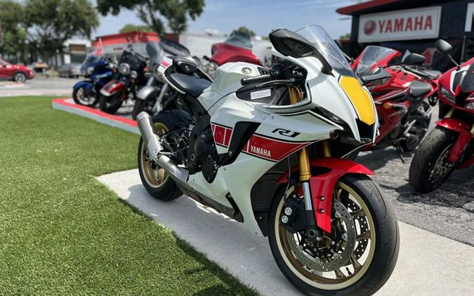 2022 Yamaha YZF R1 World GP 60th Anniversary Edition