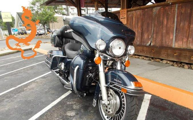 2009 Harley-Davidson® FLHTCU - Ultra Classic® Electra Glide®