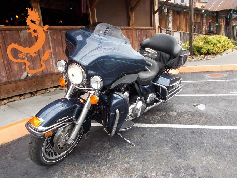 2009 Harley-Davidson® FLHTCU - Ultra Classic® Electra Glide®