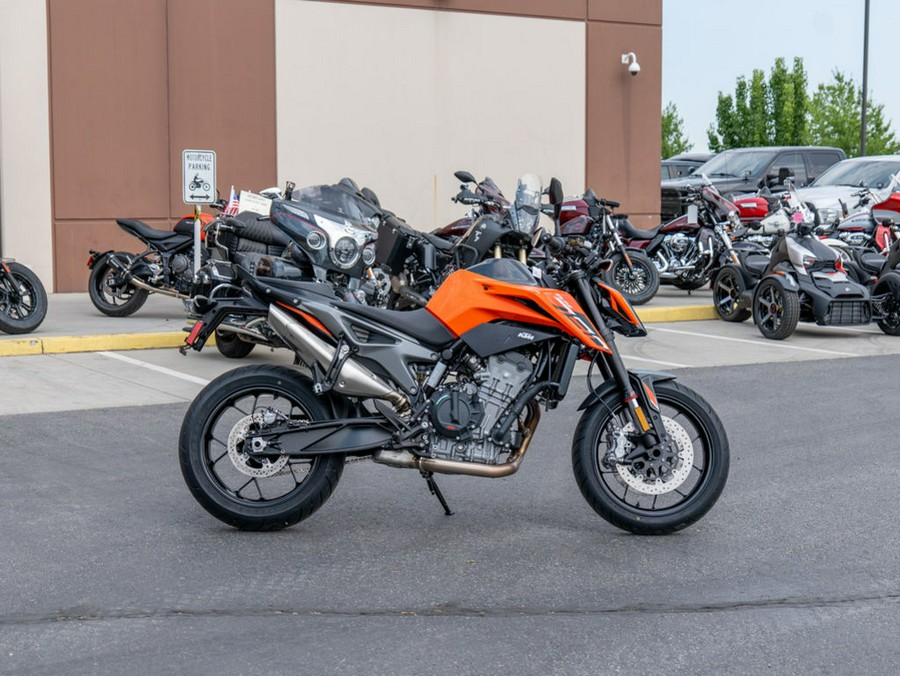 2024 KTM Duke 790