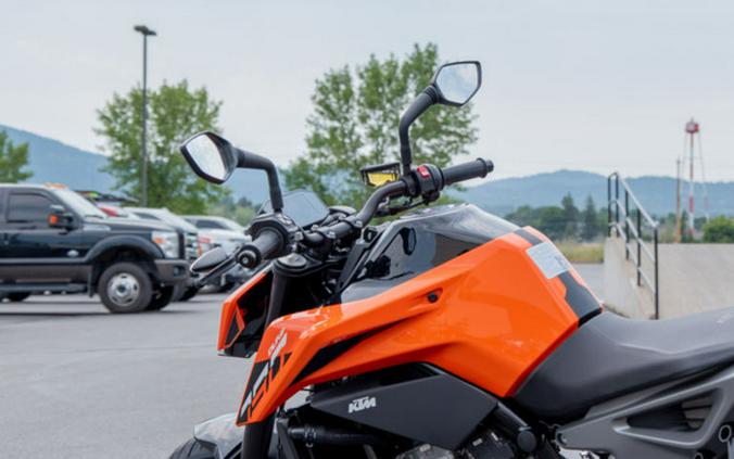 2024 KTM Duke 790