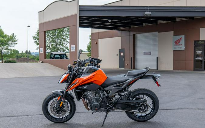 2024 KTM Duke 790