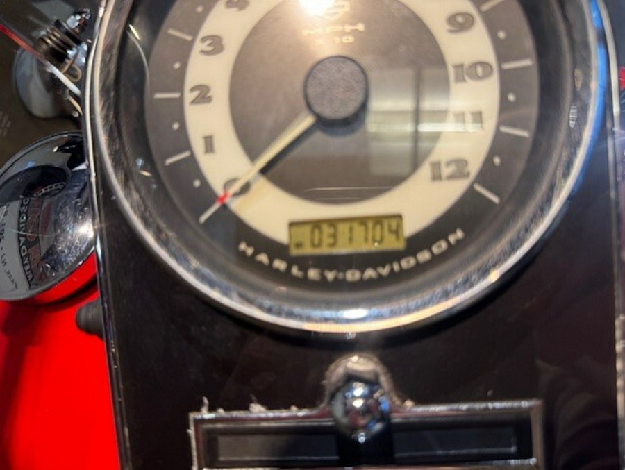 2010 Harley Davidson Softail® Deluxe FLSTN