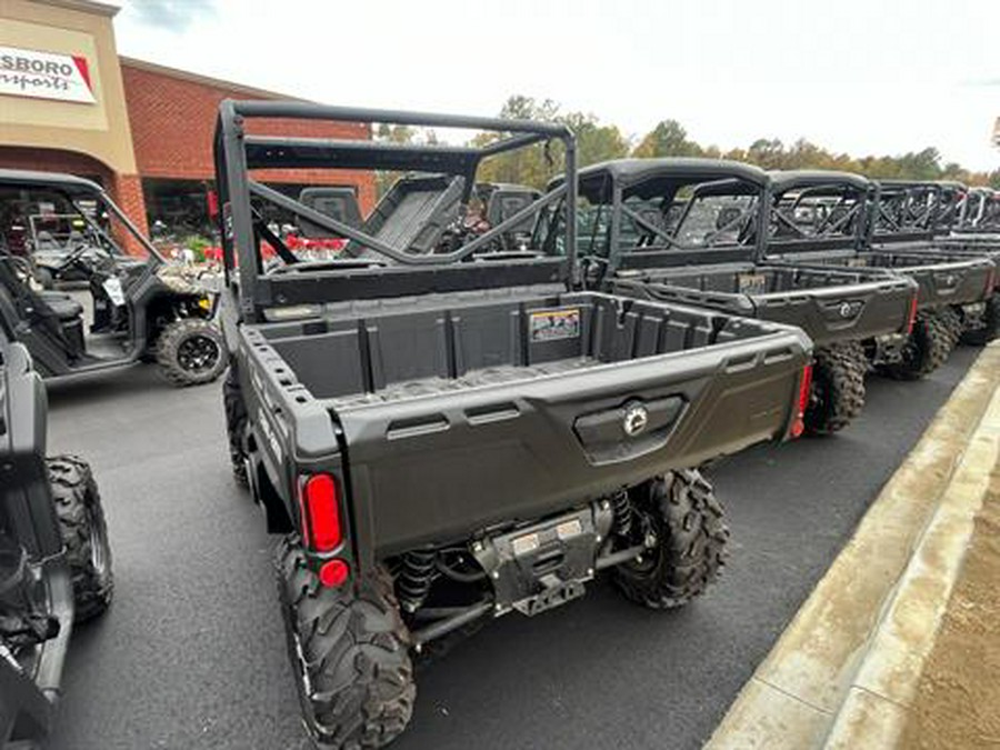 2023 Can-Am Defender DPS HD10