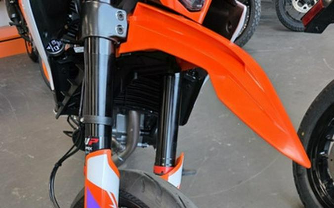 2026 KTM SMC 390 R