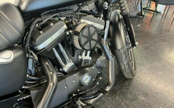 2020 Harley-Davidson Iron 883 Black Denim XL883N