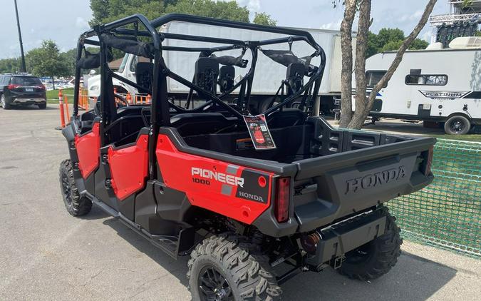 2023 Honda Pioneer 1000-6 Crew Deluxe