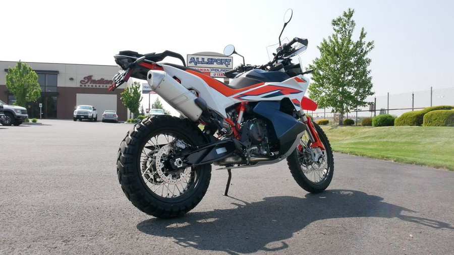 2024 KTM Adventure 890 R