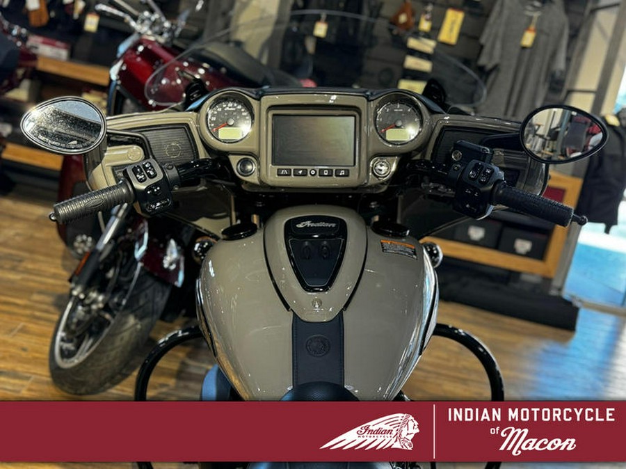 2023 Indian Motorcycle® Chieftain® Dark Horse® Quartz Gray