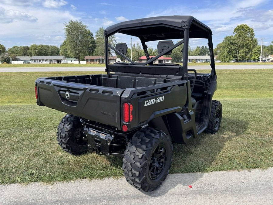 2022 Can-Am® Defender DPS HD9 Timeless Black