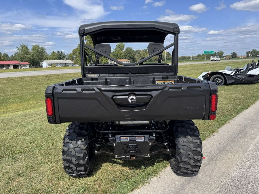 2022 Can-Am® Defender DPS HD9 Timeless Black