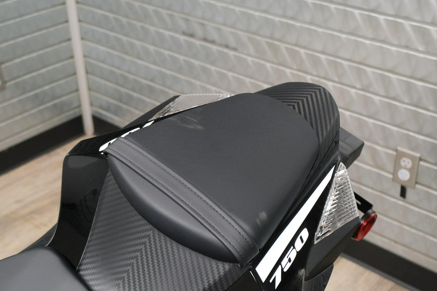 2026 SUZUKI GSXR750Z 40TH ANNIVERSARY EDITION