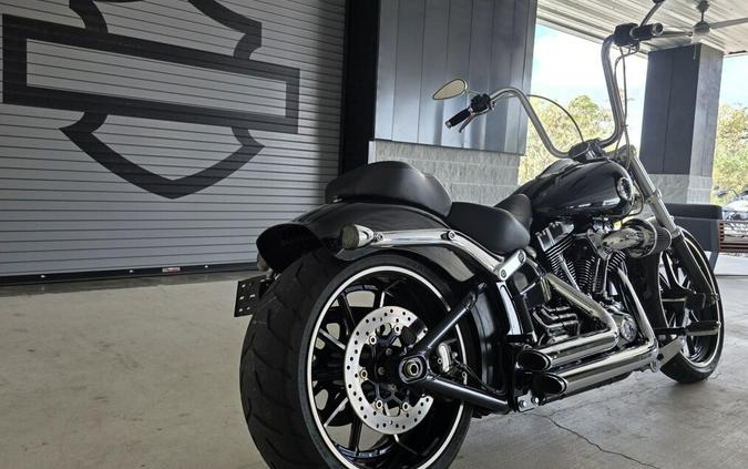 2015 Harley-Davidson® Breakout®