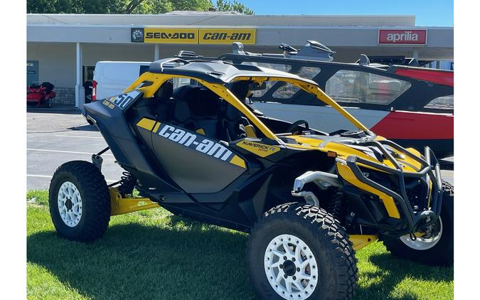 2024 Can-Am Maverick R X RS 999T DCT Black & Yellow