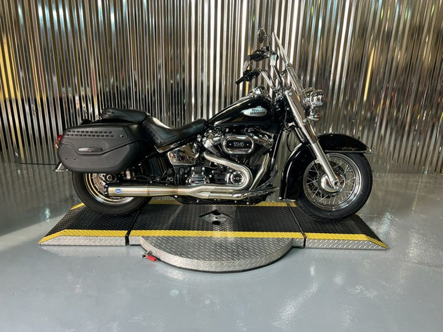 2023 Harley-Davidson FLHCS - Heritage Classic