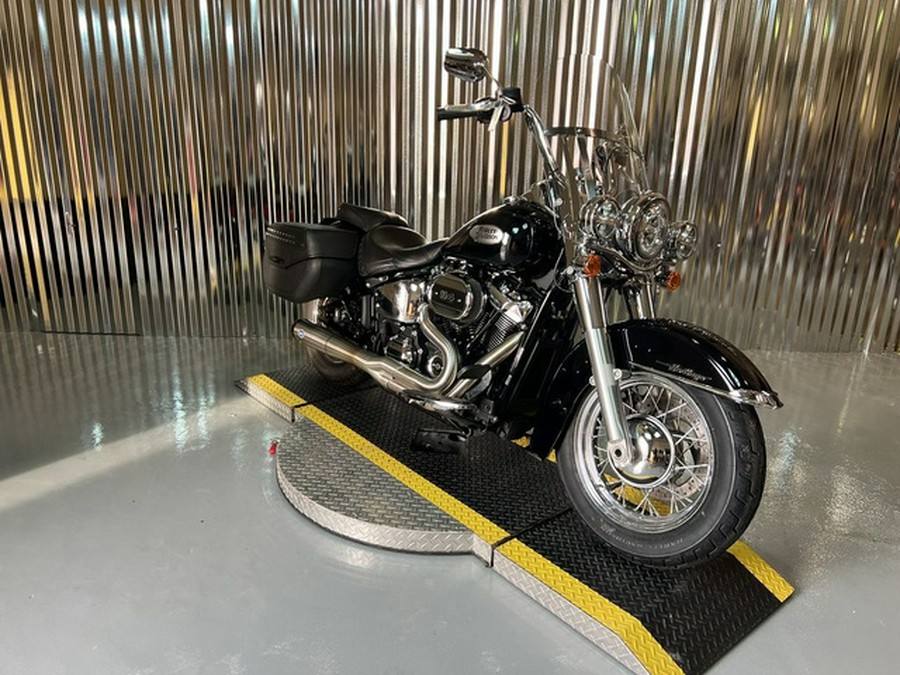 2023 Harley-Davidson FLHCS - Heritage Classic
