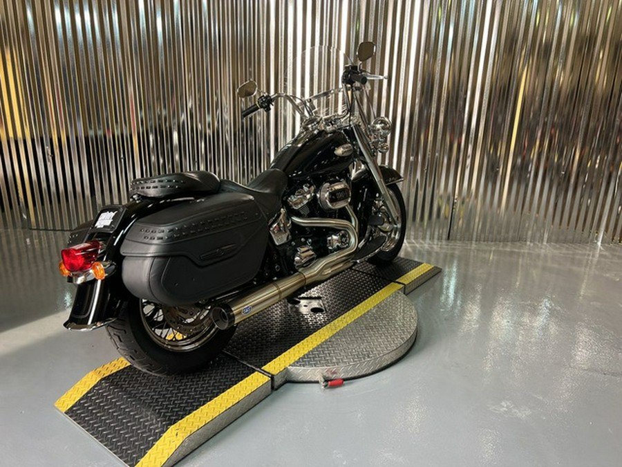 2023 Harley-Davidson FLHCS - Heritage Classic
