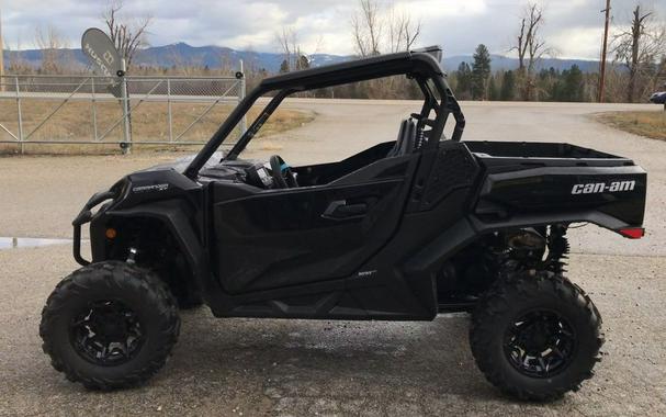 2026 Can-Am® Commander XT 700