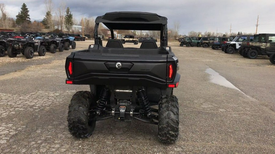 2026 Can-Am® Commander XT 700