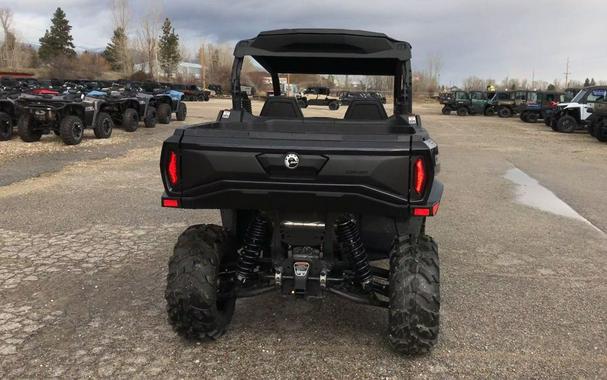 2026 Can-Am® Commander XT 700