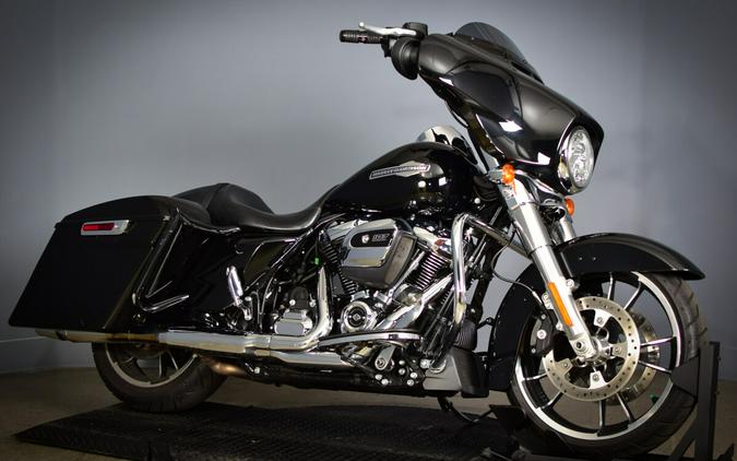 2022 Harley-Davidson Street Glide