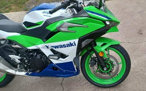 2024 Kawasaki Ninja® 500 SE 40th Anniversary Edition ABS