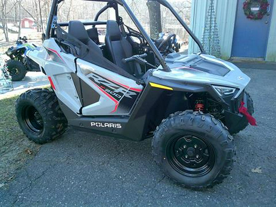 2024 Polaris RZR 200 EFI