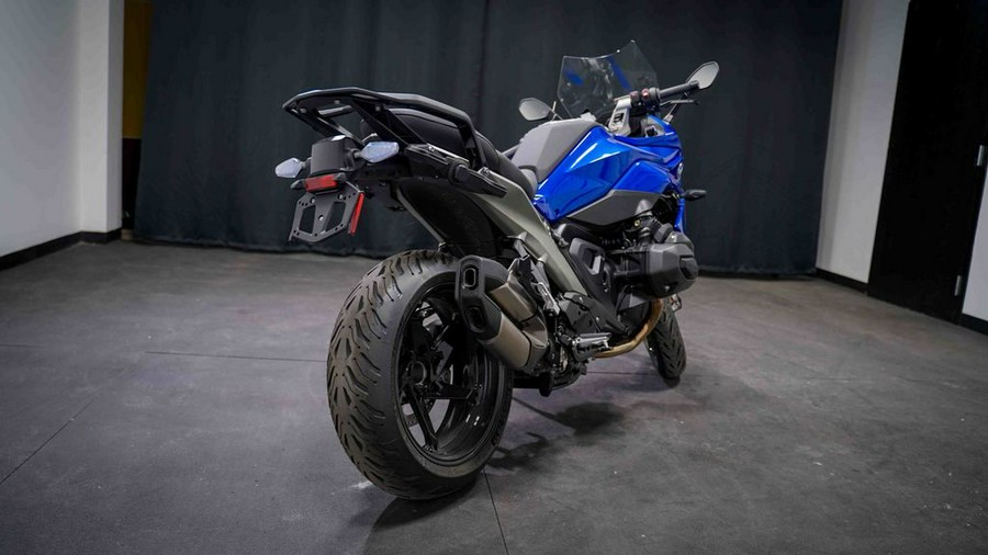 2026 BMW R 1300 RS Performance