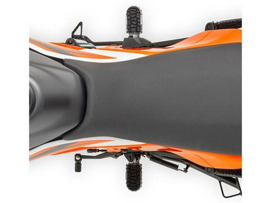 2025 KTM 390 SMC R