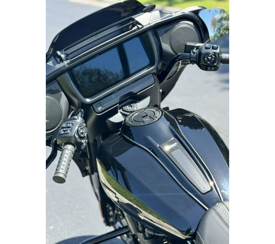 2025 Harley-Davidson FLHX - Street Glide