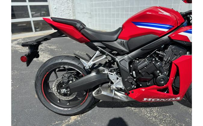 2025 Honda CBR650R E-CLUTCH