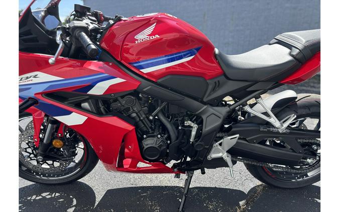 2025 Honda CBR650R E-CLUTCH