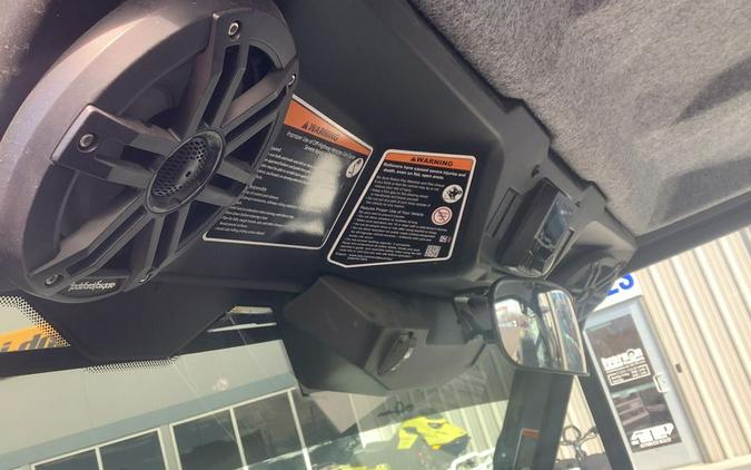 2024 Can-Am Defender Limited HD10