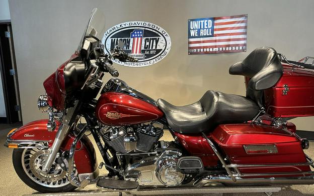 2010 Harley-Davidson® FLHTC - Electra Glide® Classic