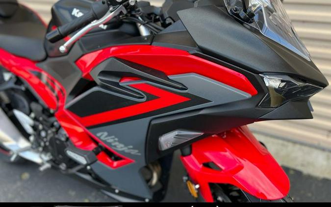 2024 Kawasaki Ninja® 500 ABS Passion Red/Metallic Flat Spark Black