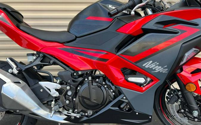 2024 Kawasaki Ninja® 500 ABS Passion Red/Metallic Flat Spark Black