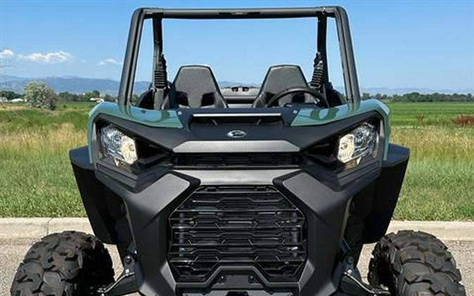 2023 Can-Am Commander DPS 700