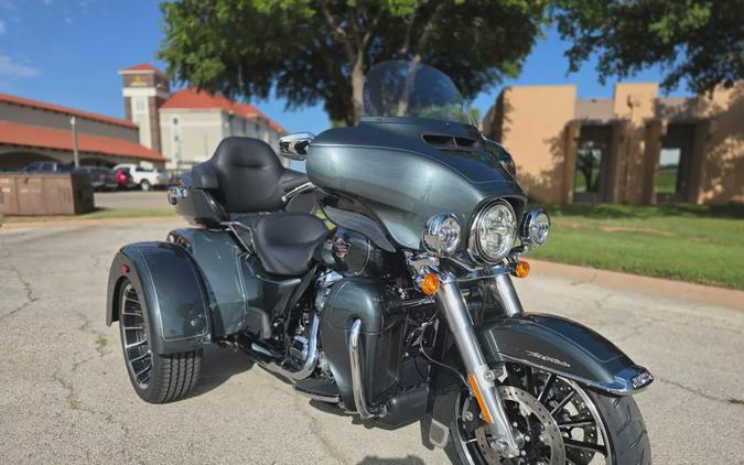 2025 Harley-Davidson® Tri Glide® Ultra