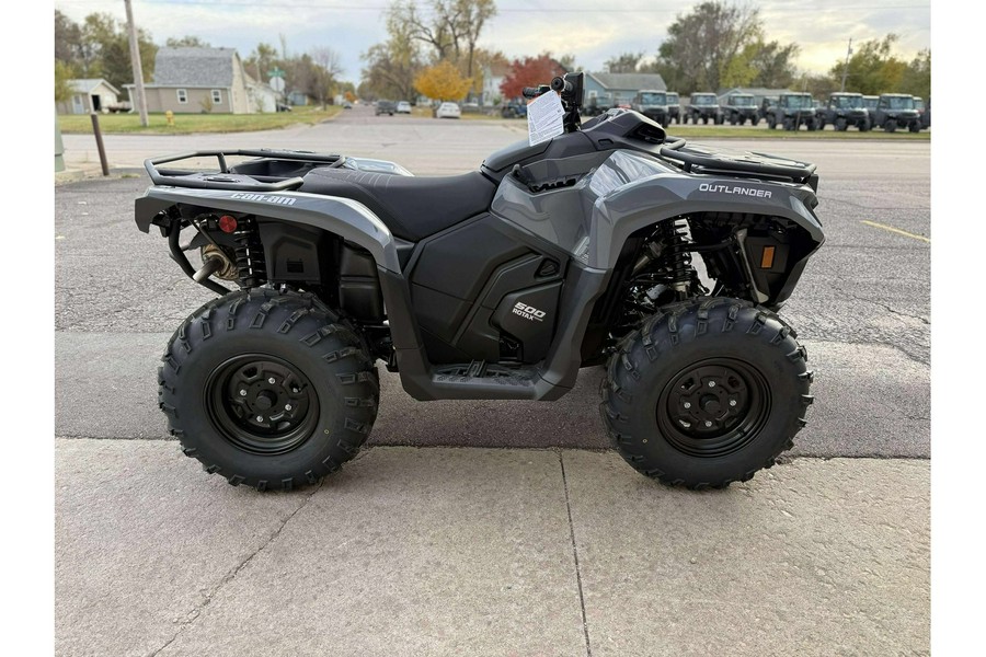 2026 ATV OUTL DPS 500 GY 26 - Can-Am